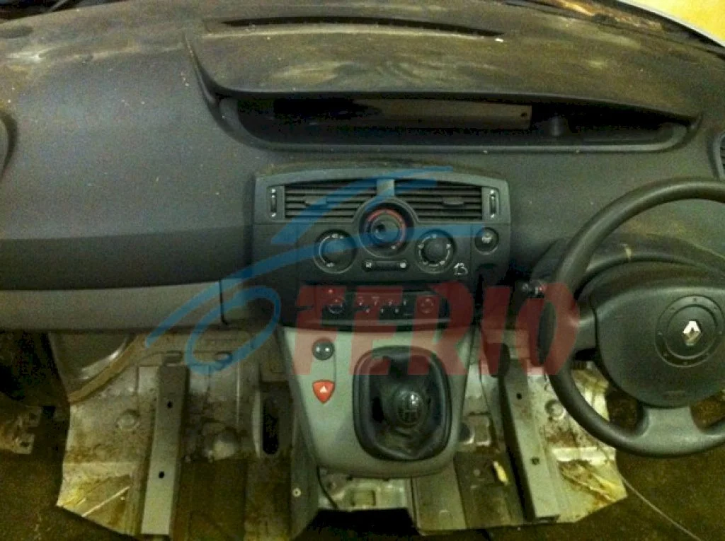 Продажа Renault Scenic 1.6 (115Hp) (K4M 813) FWD MT по запчастям