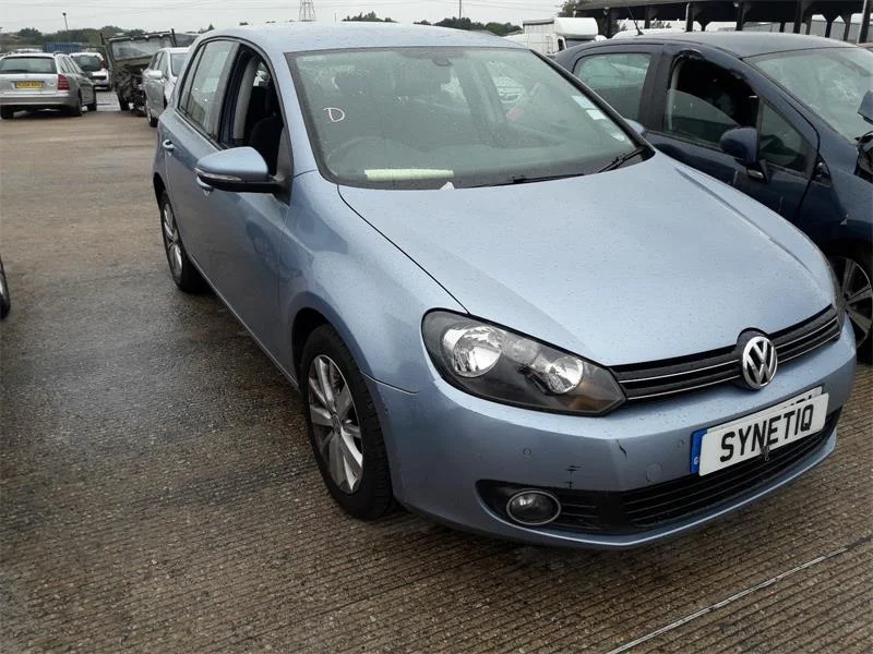 Продажа Volkswagen Golf 1.4 (122Hp) (CAXA) FWD AT по запчастям