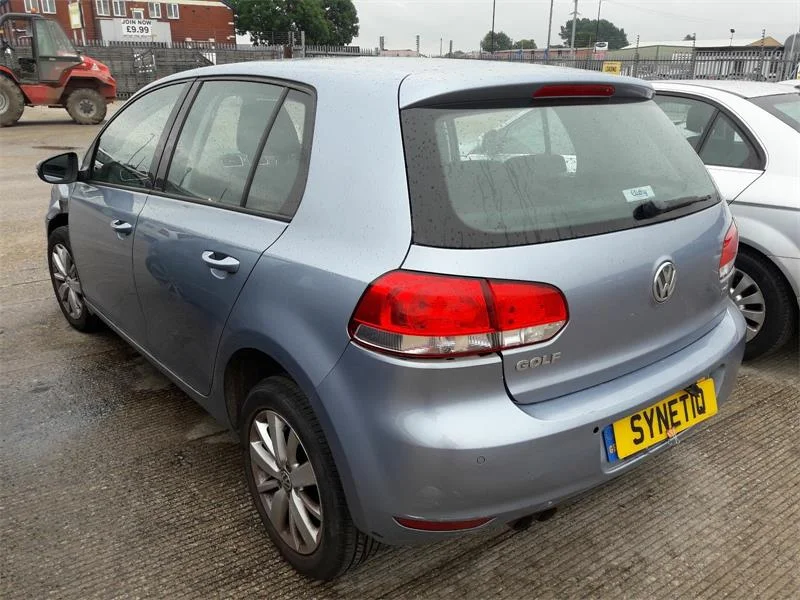 Продажа Volkswagen Golf 1.4 (122Hp) (CAXA) FWD AT по запчастям