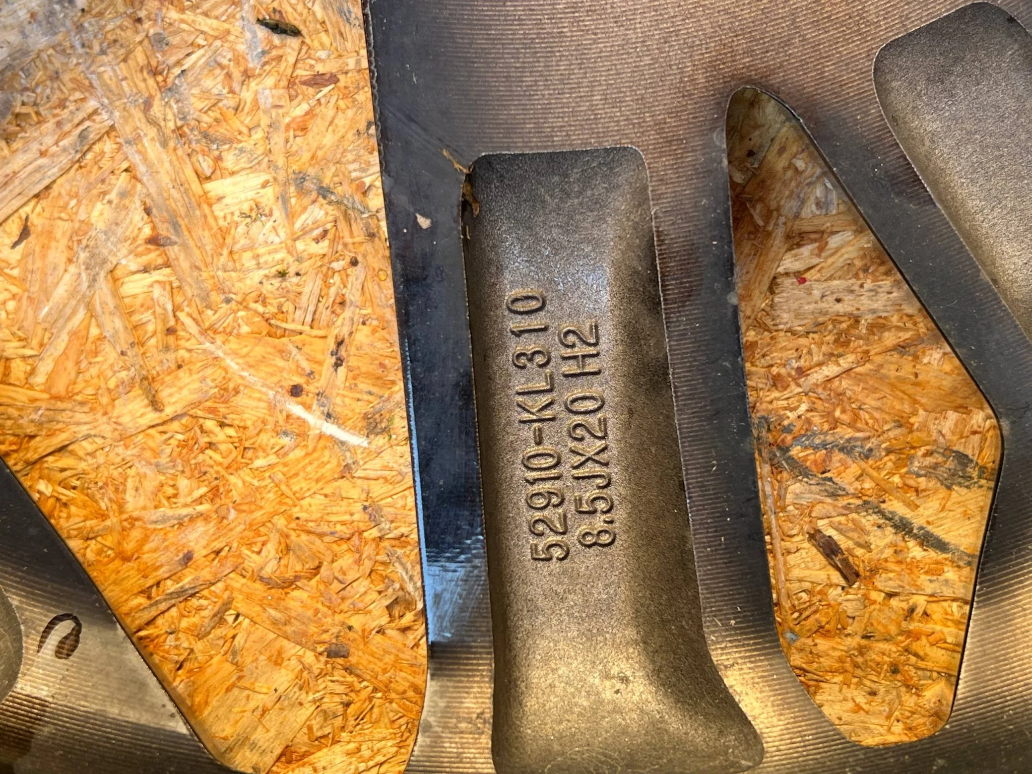 Диск колесный литой Hyundai Santa Fe 4 TM rest 2021+ Внедорожник (TM) Tucson NX4 2020+ Внедорожник (NX4) Hyundai Santa Fe 4 TM rest 2021+ Hyundai Tucson NX4 2020+