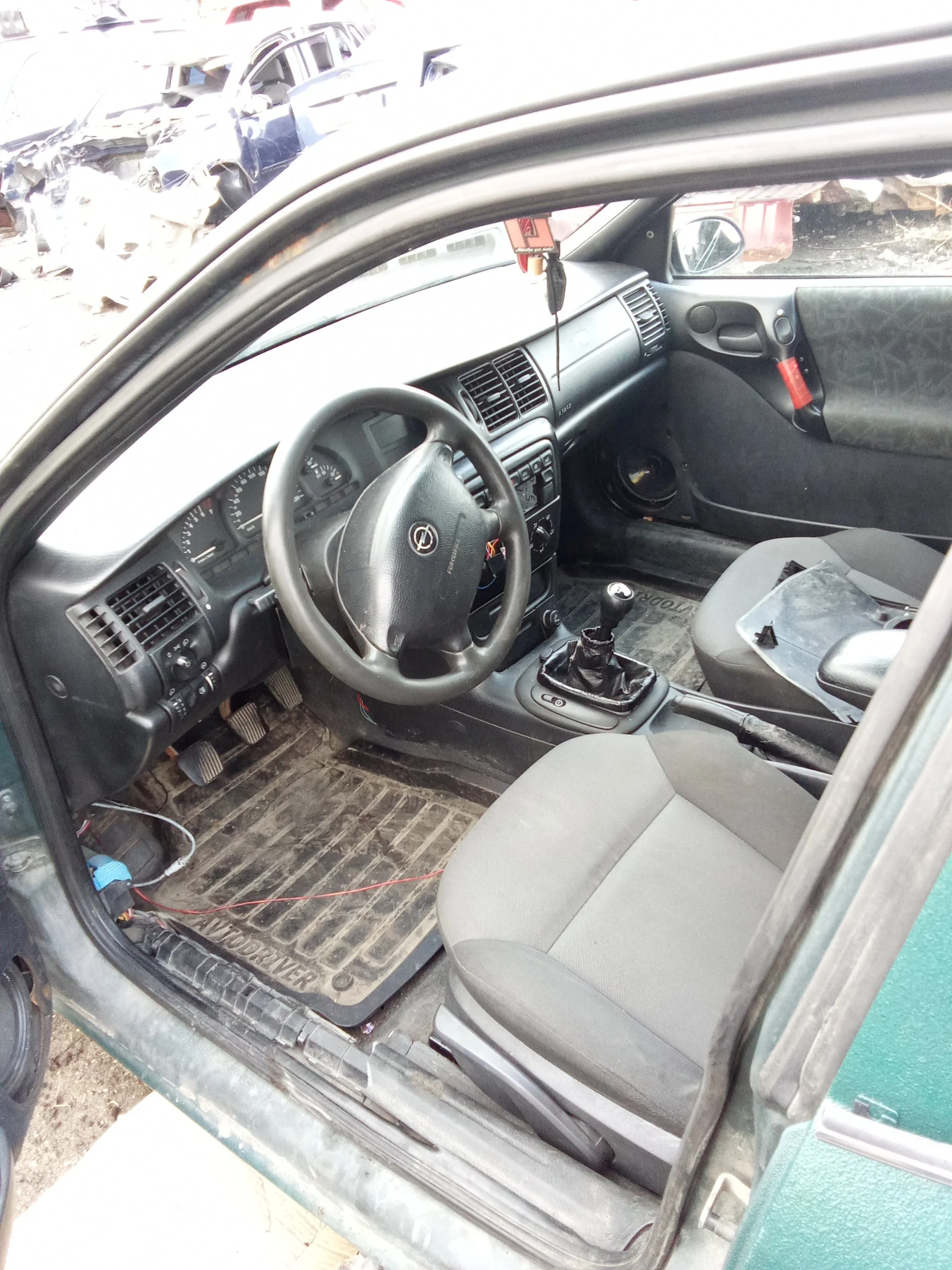 Продажа Opel Vectra 1.8 (115Hp) (X18XE) FWD MT по запчастям