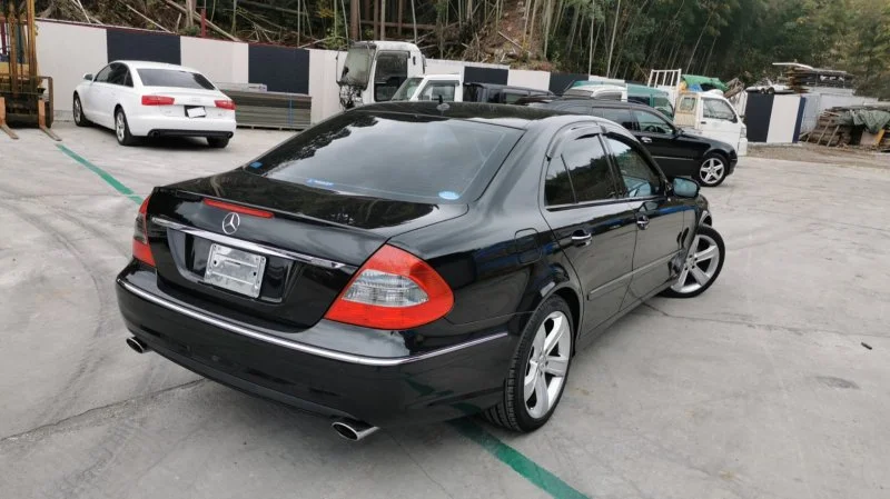 Продажа Mercedes-Benz E class 3.0 (231Hp) (272.943) RWD AT по запчастям