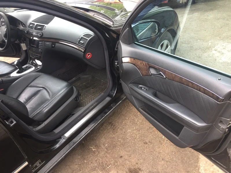 Продажа Mercedes-Benz E class 2.2D (150Hp) (646.961) RWD AT по запчастям