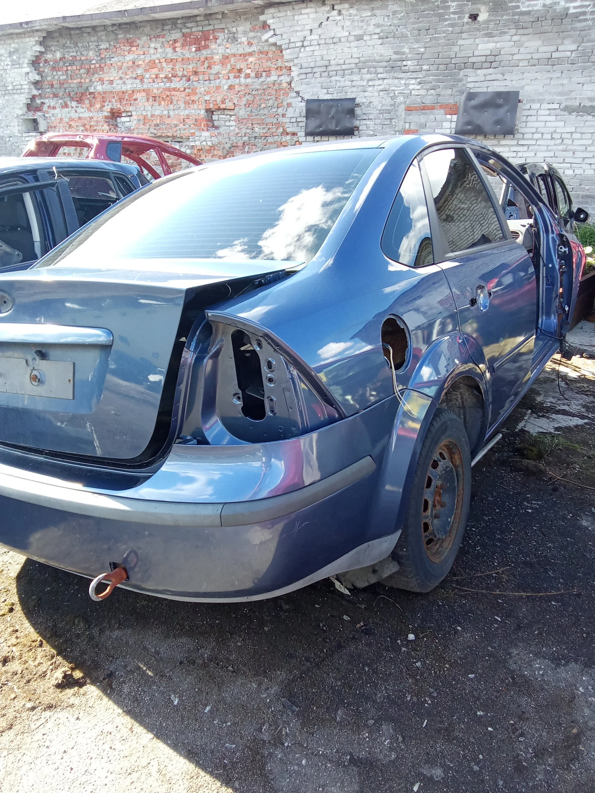 Продажа Ford Focus 1.8 (125Hp) (QQDA) FWD MT по запчастям