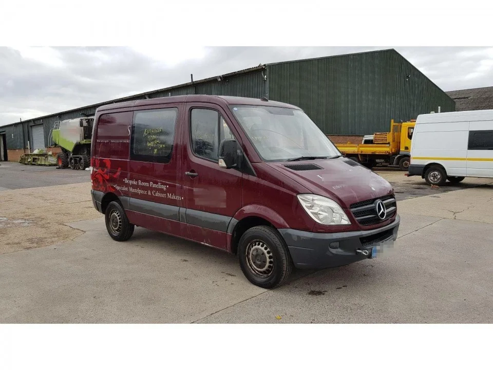 Продажа Mercedes-Benz Sprinter 2.1D (109Hp) (646.985) RWD MT по запчастям