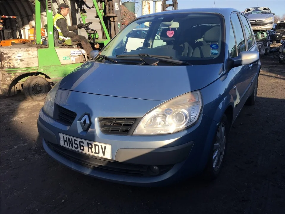 Продажа Renault Scenic 1.6 (115Hp) (K4M 813) FWD MT по запчастям
