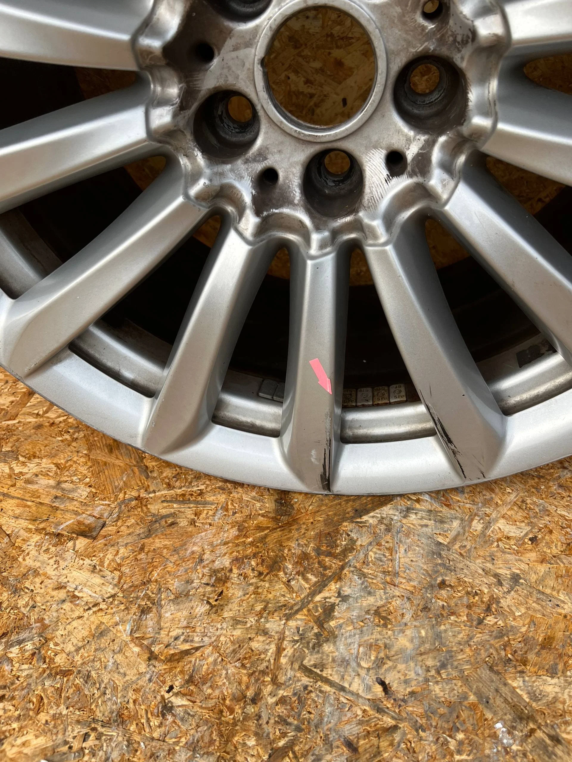 Диск колесный литой BMW 6 GT G32 2017-2023 Лифтбэк (G32) 7er G11/G12 2015-2021 Седан (G11, G12) BMW 7er G11/G12 2015-2021 BMW 6 GT G32 2017-2023