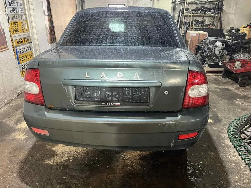Продажа LADA Priora 1.6 (98Hp) (VAZ-21126) FWD MT по запчастям