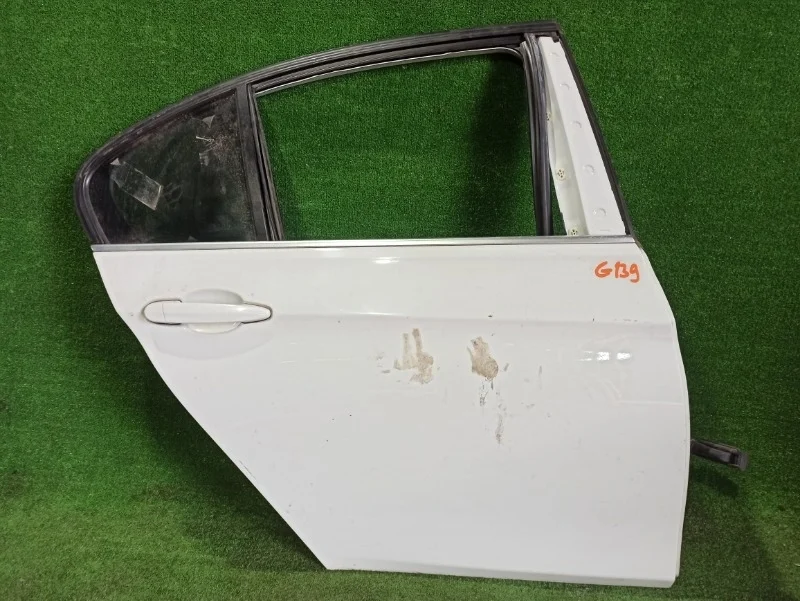 Дверь BMW F30