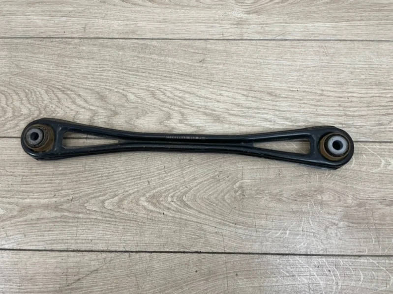 Рычаг подвески Audi Q7 2007-2015 4L