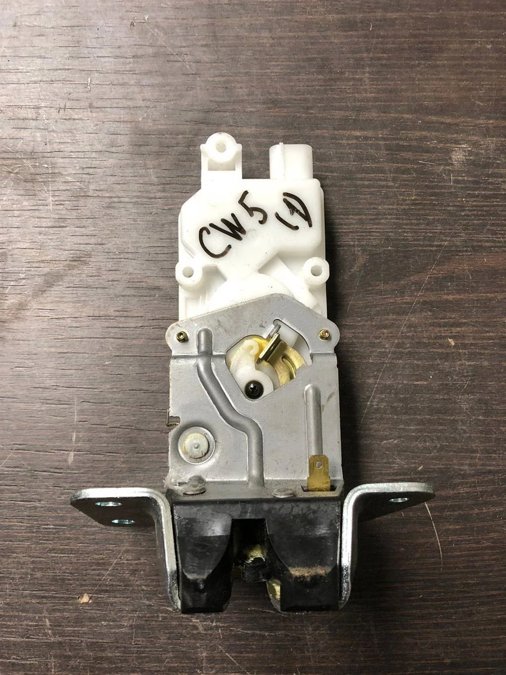 Б.у. замок багажника MITSUBISHI OUTLANDER XL CW4W MITSUBISHI OUTLANDER XL CW4W