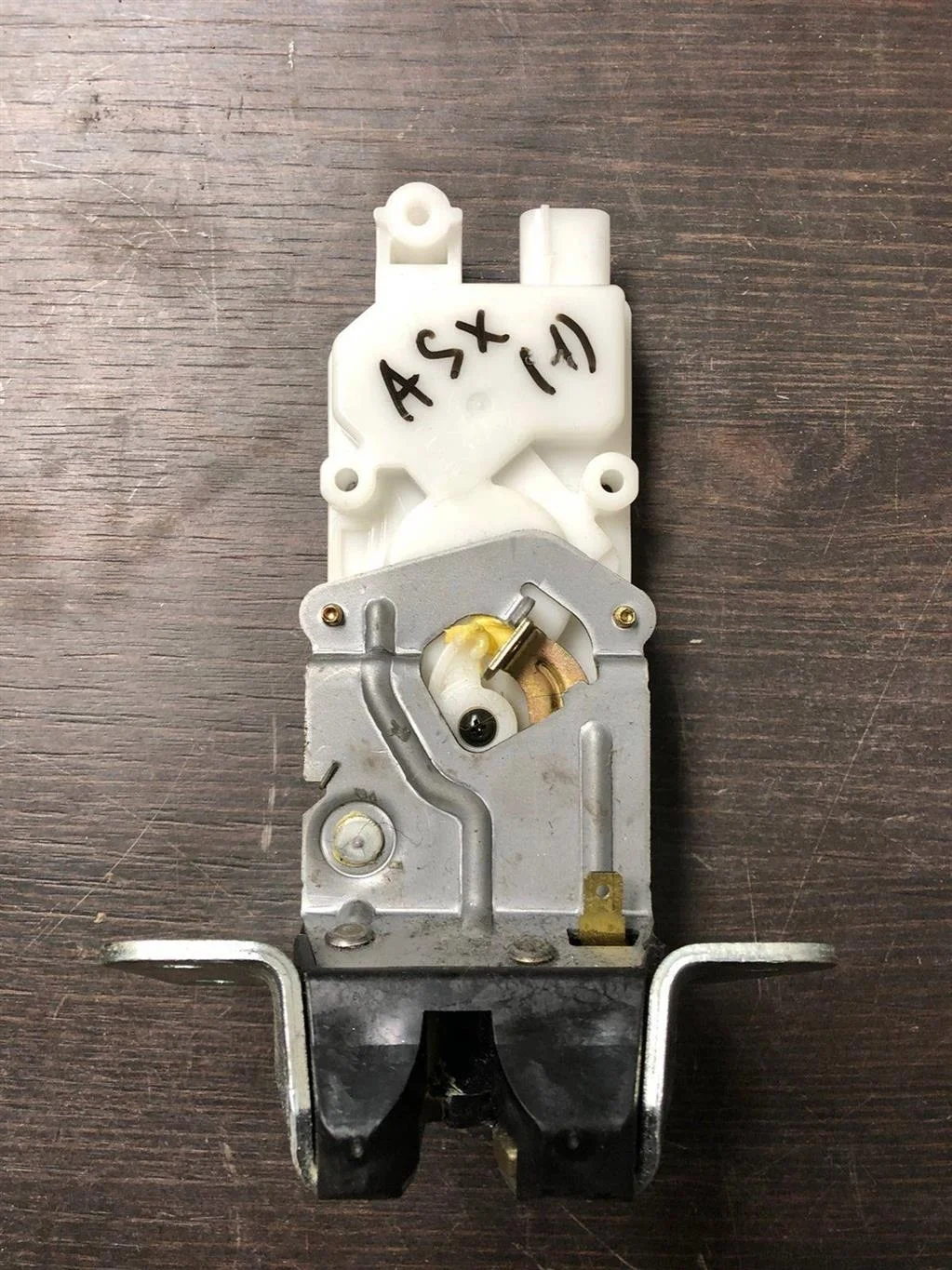 Б.у. замок багажника MITSUBISHI ASX GA2W MITSUBISHI ASX GA2W