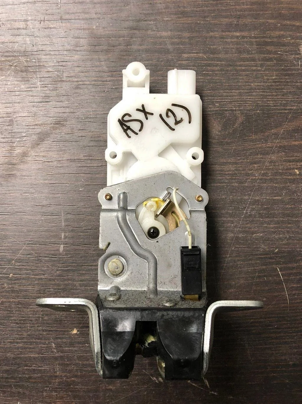 Б.у. замок багажника MITSUBISHI ASX GA2W MITSUBISHI ASX GA2W