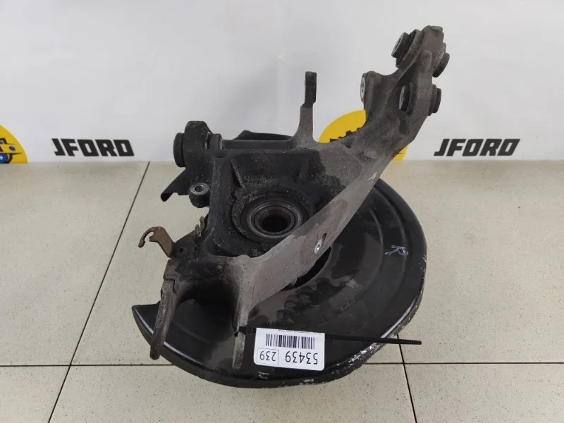 Кулак поворотный Land Rover Range 4 2013 L405