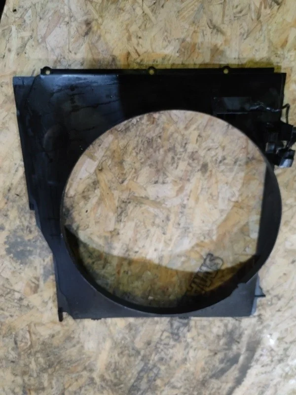 Кожух вентилятора BMW X5 3.0D E53