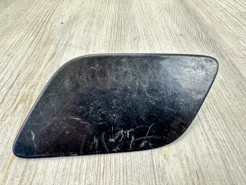 Крышка форсунки омывателя фар Audi Q7 2007-2010 4L