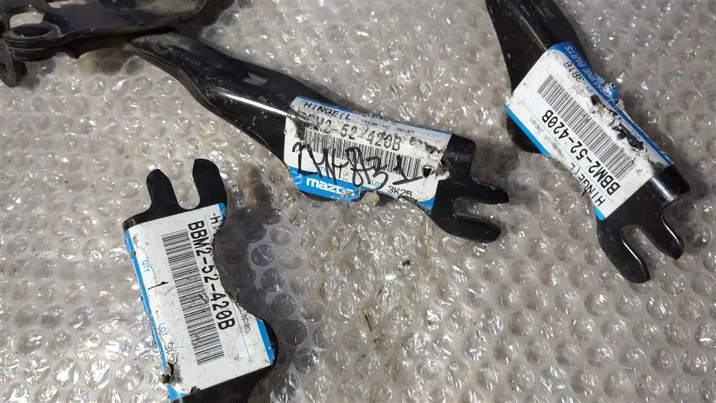 Б.у. петля капота MAZDA MAZDA 3 BL MAZDA MAZDA 3 BL