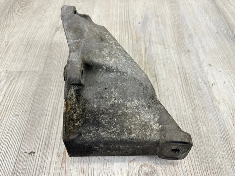 Опора Audi A4 1995-2002 8D