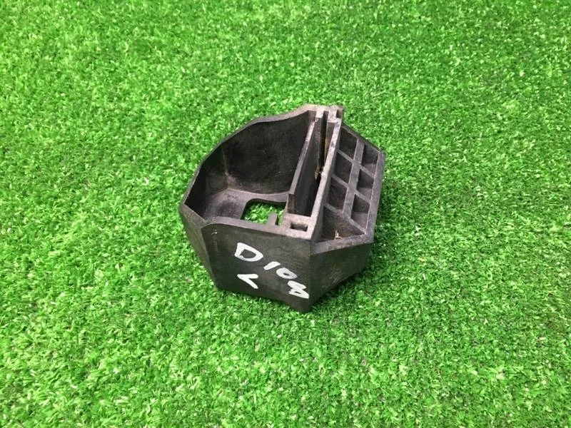 Кронштейн радиатора BMW E87 LCI