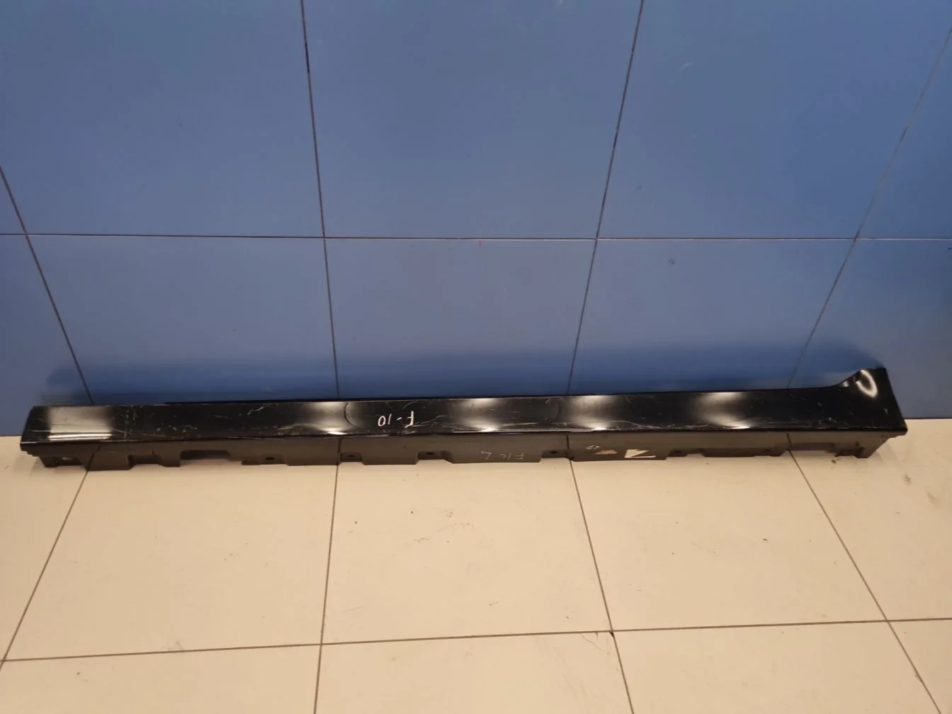 Накладка порога левая для BMW 5 F10 2009-2017