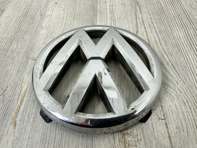 Эмблема VW Touareg NF 2010-2014 7P