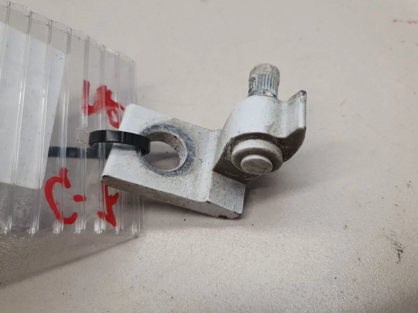 Петля двери правая для Volkswagen Golf 7 2012-2020