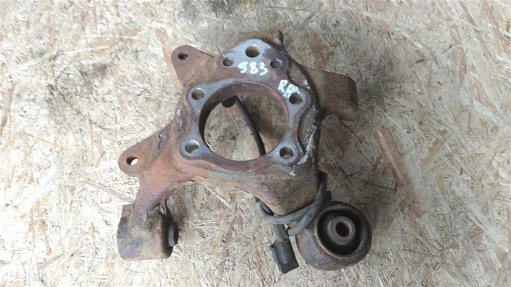 Б.у. цапфа MITSUBISHI PAJERO V98W MITSUBISHI PAJERO V98W