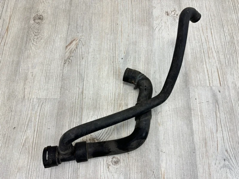 Шланг системы охлаждения Audi A4 1995-2002 8D