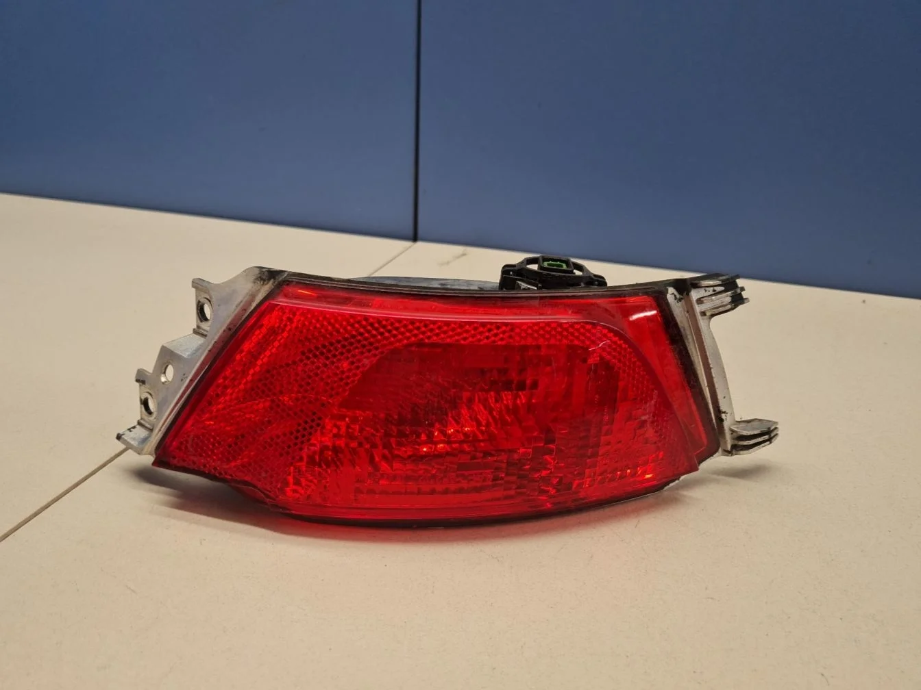 Фонарь в бампер левый для Land Rover Range Rover Sport 2013-