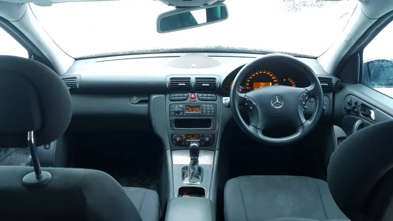 Продажа Mercedes-Benz C class 2.6 (170Hp) (112.912) RWD AT по запчастям