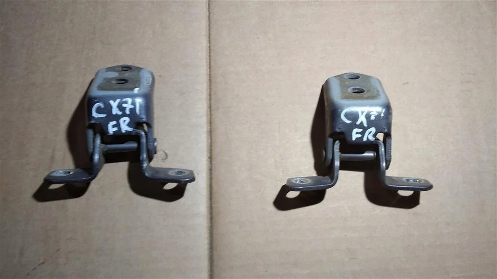 Б.у. петля двери MAZDA CX7 ER8 MAZDA CX7 ER8