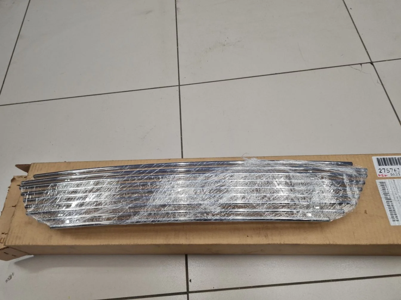 Решётка в бампер центральная для Hyundai Solaris 2010-2017