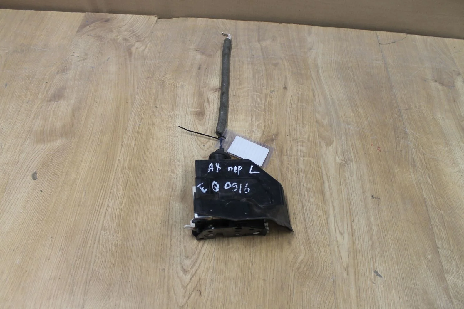 Замок двери задней левой для Audi A8 S8 D4 2010-2017