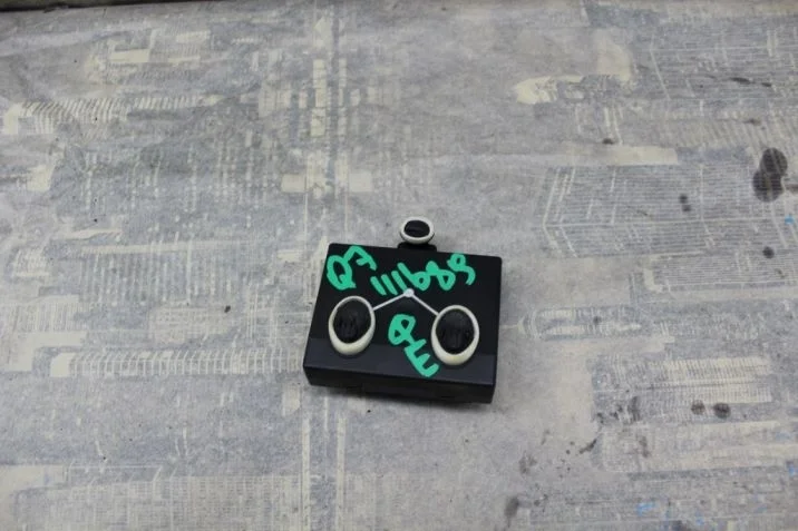 Блок комфорта передней правой двери для Audi Q7 4L 2005-2015