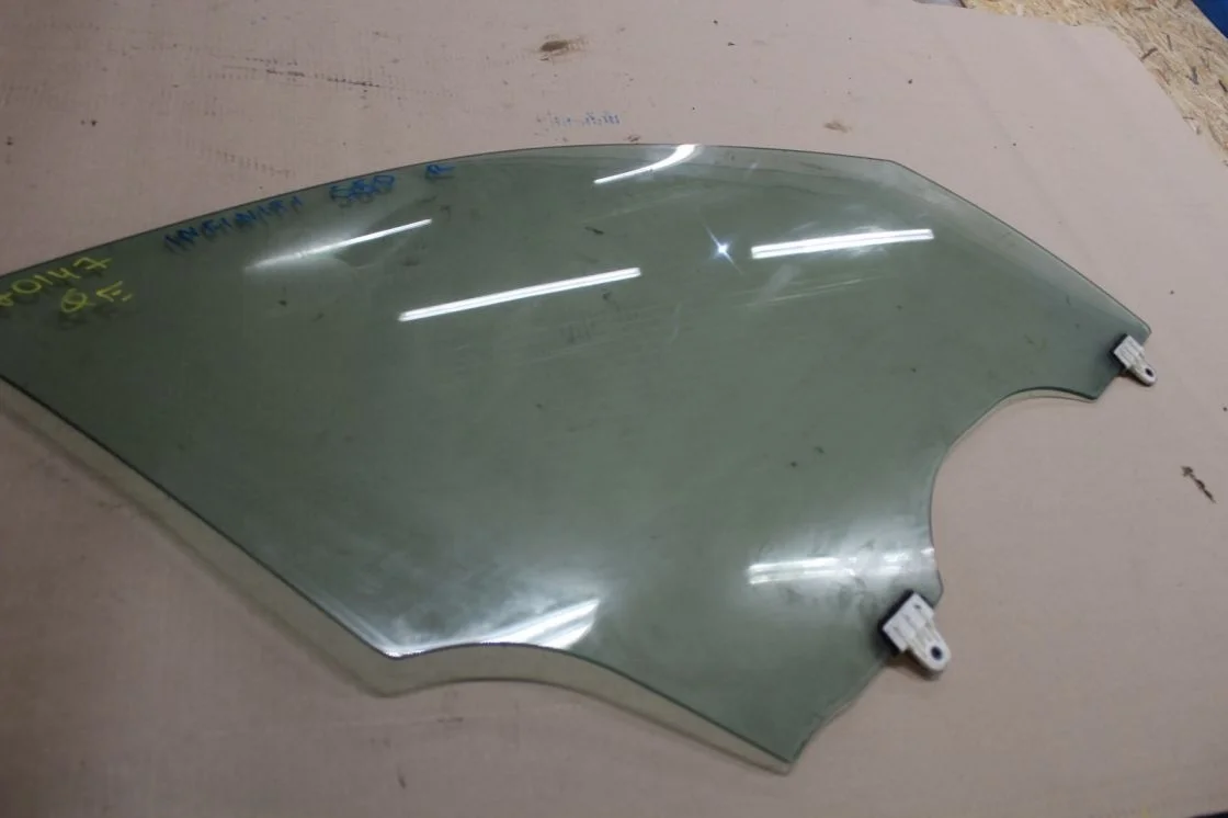 Стекло двери передней правой для Infiniti FX S50 2003-2008