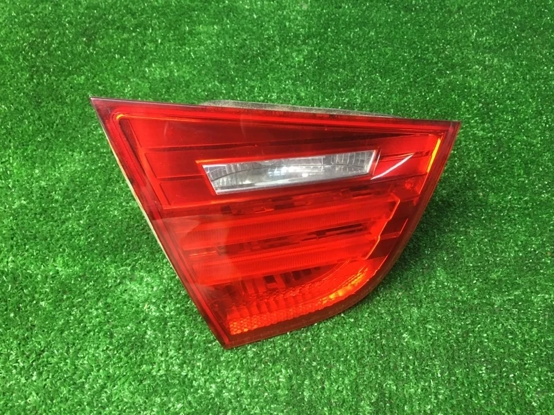 Фонарь в крышку багажника BMW E90