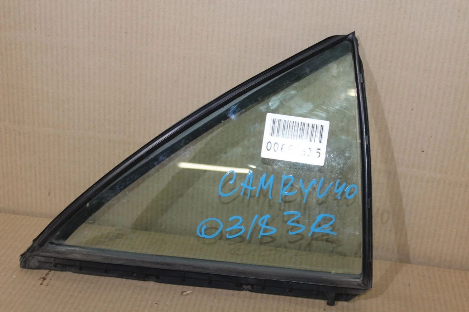 Стекло двери задней правой для Toyota Camry V40 2006-2011