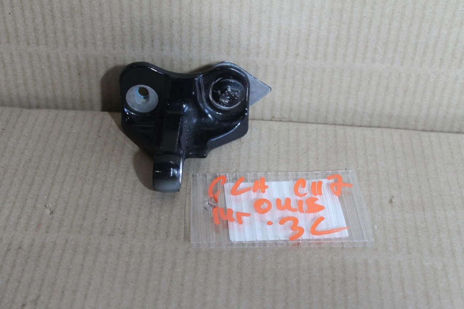 Петля двери задней левой верхняя для Mercedes GLA-klasse X156 2013-2020