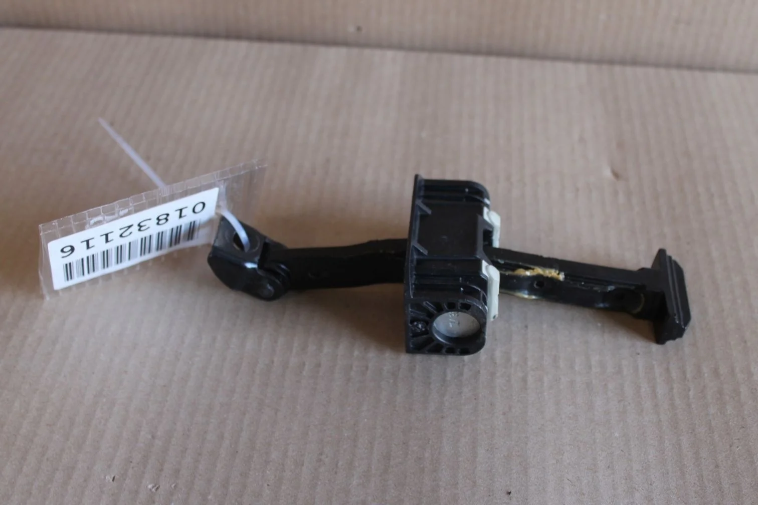 Ограничитель двери передней правой для BMW 5 F10 2009-2017