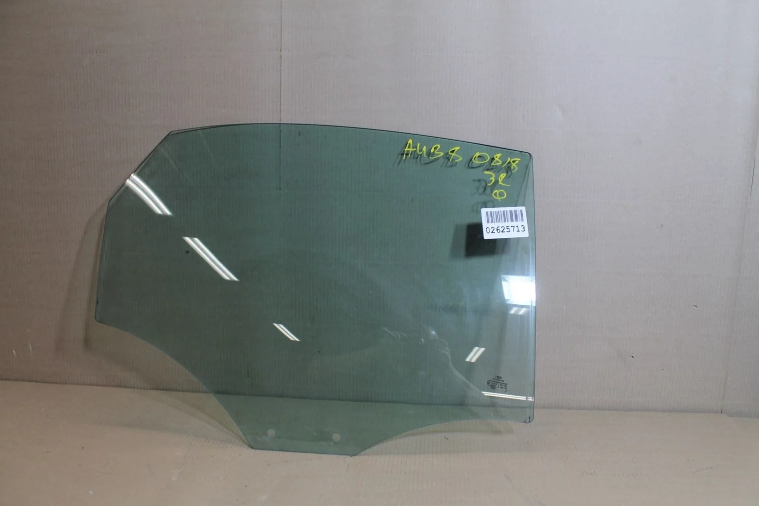 Стекло двери задней правой для Audi A4 B8 2007-2015