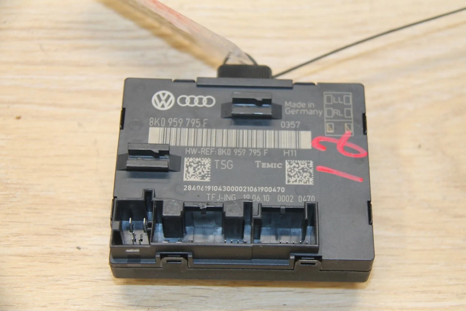 Блок комфорта задней левой двери для Audi A4 B8 2007-2015