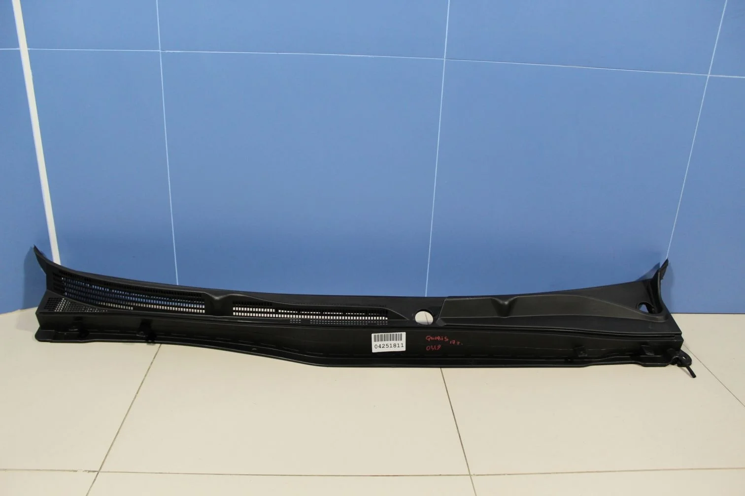 Решетка стеклоочистителей (планка под лобовое стекло)  для KIA Quoris 2012-2018