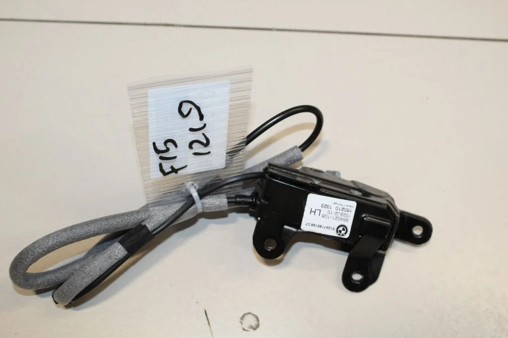 Замок багажника левый для BMW X5 F15 2013-2018