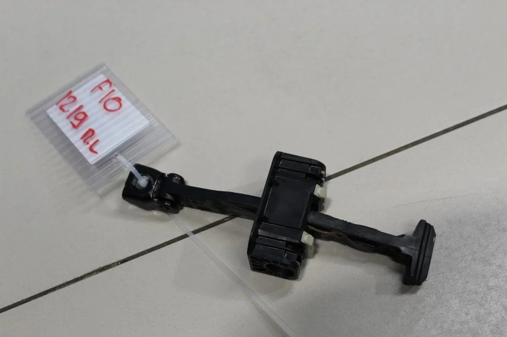 Ограничитель двери передней для BMW 5 F10 2009-2017