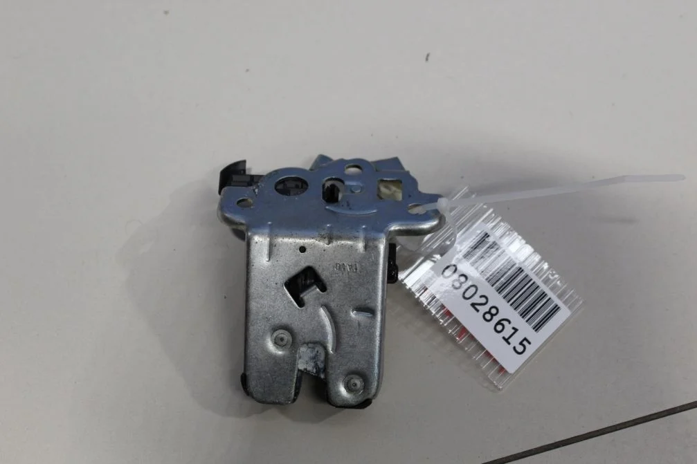 Замок багажника для Audi A3 8P 2003-2013