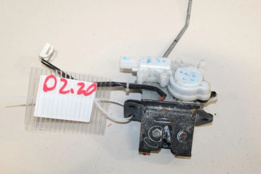 Замок багажника для Mazda CX-7 2007-2012