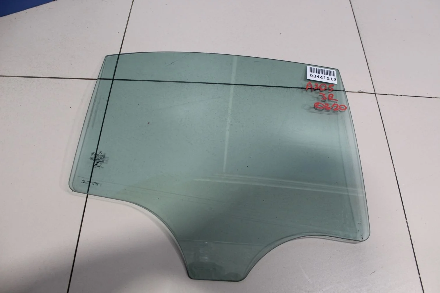 Стекло двери задней правой для Mercedes C-klasse W205 2014-