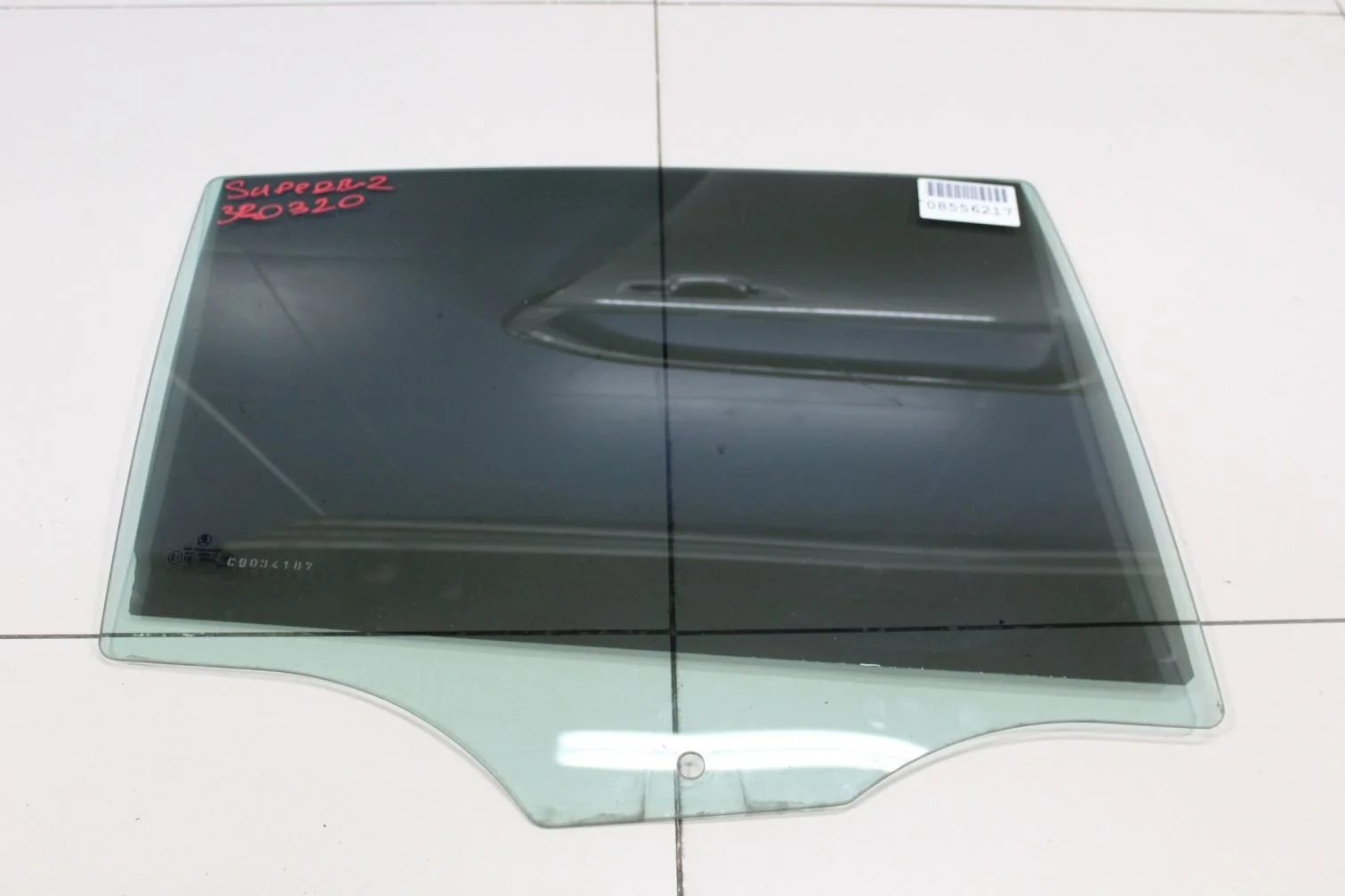 Стекло двери задней правой для Skoda Superb 3T 2008-2015