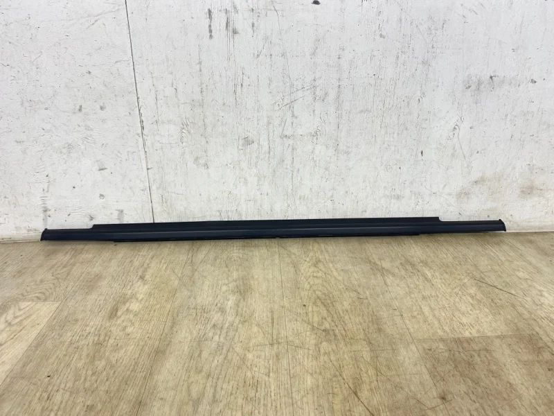 Уплотнительная резинка MITSUBISHI OUTLANDER XL 2006 2007 2008 2009 5757A003 CW1W 4B11