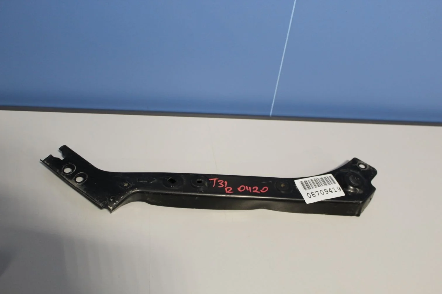 Кронштейн панели радиатора правый для Nissan X-Trail T31 2007-2014